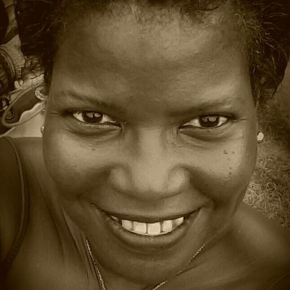 Meet your Posher, Pamela - Picture 1 of 1